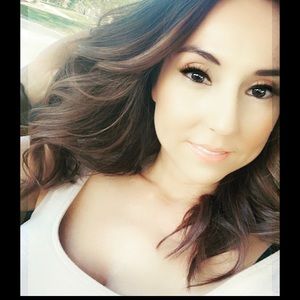 Meet your Posher, Alicia